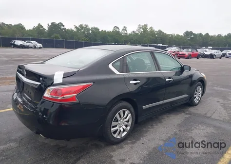 2015 Nissan Altima 2.5 S из США, поврежденный, VIN 1N4AL3AP0FN921287